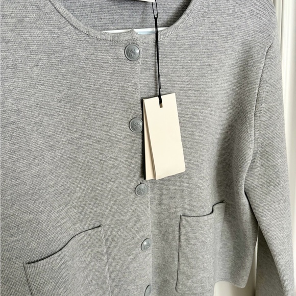 Aritzia Babaton Notable Cardigan - Picture 2 of 9